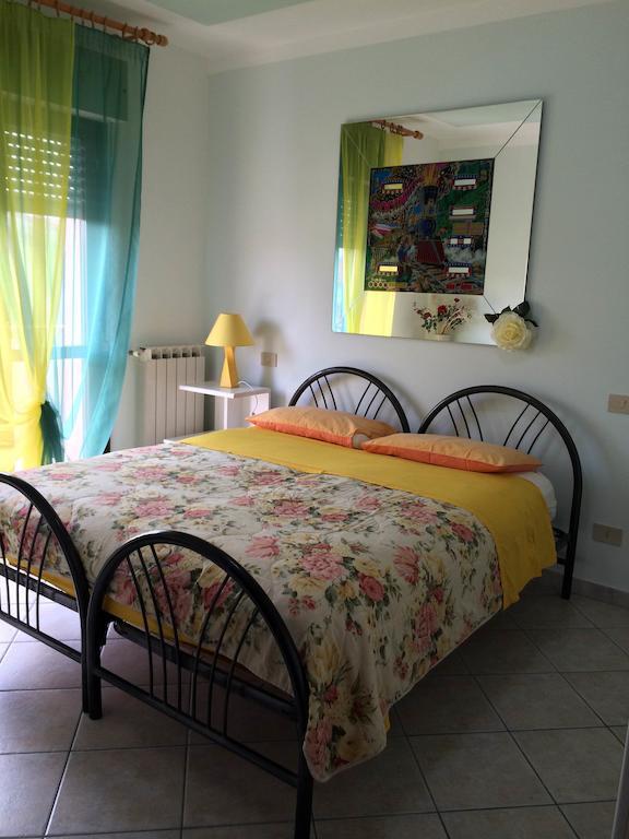 B&B Mirella Città Sant'Angelo Habitación foto