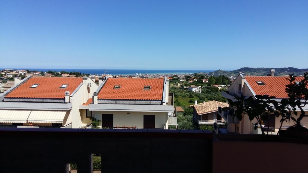 B&B Mirella Città Sant'Angelo Exterior foto